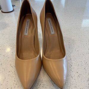 Worn one time Saks Fifth Avenue Tan heels.